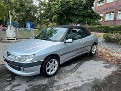 Silber Gebraucht 2001 Peugeot 306 Cabriolet Cabrio | 1.500 €