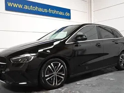 Nachtschwarz unilack Gebraucht 2023 Mercedes B180 Van / Kleinbus | 29.480 € (Fairer Preis)