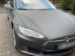 Andere farben Gebraucht 2016 Tesla Model S Kleinwagen | 15.800 €