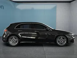 Schwarz Gebraucht 2024 Mercedes A200 Kleinwagen | 34.199 € (Fairer Preis)