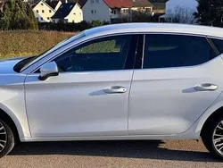 Weiß Gebraucht 2021 Seat Leon XCELLENCE Limousine | 16.699 € (Superpreis)