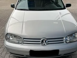 Silber Gebraucht 2000 VW Golf IV Kleinwagen | 3.000 € (Etwas zu teuer)