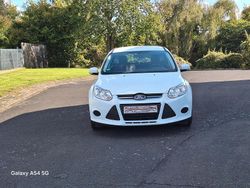 Weiß Gebraucht 2014 Ford Focus Trend Kombi | 4.999 € (Fairer Preis)