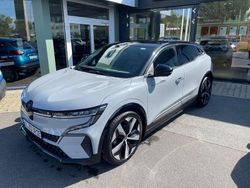 Grau Gebraucht 2023 Renault Megane E-Tech Techno Limousine | 25.990 € (Fairer Preis)