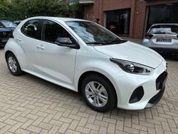 Weiß Neu 2025 Mazda 2 Center-Line Limousine | 21.990 € (Fairer Preis)