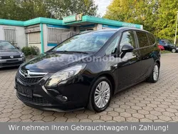 Schwarz Gebraucht 2014 Opel Zafira Tourer Active Van / Kleinbus | 7.490 € (Fairer Preis)