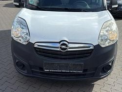 Weiß Gebraucht 2013 Opel Combo Van / Kleinbus | 2.000 € (Fairer Preis)