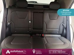 Weiß Gebraucht 2023 Kia e-Niro Inspiration SUV | 28.970 € (Fairer Preis)