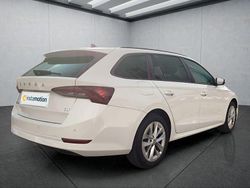 Weiß Gebraucht 2022 Skoda Octavia Kombi | 20.999 € (Superpreis)