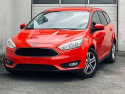 Rot Gebraucht 2016 Ford Focus Business Edition Kombi | 2.950 €