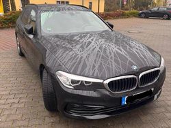 Schwarz Gebraucht 2019 BMW 520 Shadowline Kombi | 24.300 € (Etwas zu teuer)