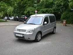 Grau Gebraucht 2007 Citroën Berlingo Van / Kleinbus | 4.250 € (Teuer)