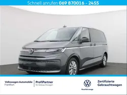 Indiumgrau metallic/indiumgrau Gebraucht 2023 VW T7 Style Van | 52.840 € (Fairer Preis)