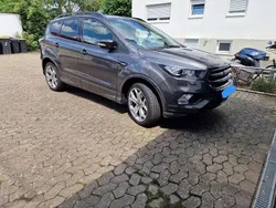 Grau Gebraucht 2018 Ford Kuga ST-Line SUV | 14.300 € (Fairer Preis)