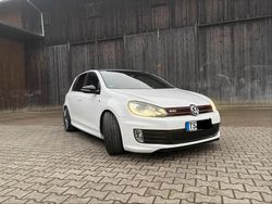 Weiß Gebraucht 2012 VW Golf VI Edition Kleinwagen | 16.999 €