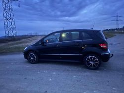 Schwarz Gebraucht 2009 Mercedes B180 Van / Kleinbus | 4.500 € (Fairer Preis)