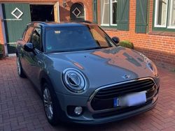 Grau Gebraucht 2018 Mini Clubman Kombi | 17.999 €