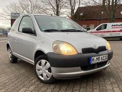 Silber Gebraucht 2004 Toyota Yaris Eco Limousine | 1.350 € (Guter Preis)