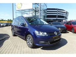 Blau Gebraucht 2022 VW Sharan Comfortline Van / Kleinbus | 23.980 € (Guter Preis)