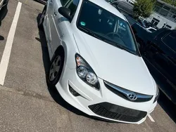 Weiß Gebraucht 2011 Hyundai i30 Kombi | 4.000 € (Fairer Preis)