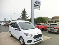 Weiß Gebraucht 2021 Ford Tourneo Courier Van / Kleinbus | 15.990 € (Etwas zu teuer)