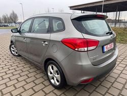 Silber Gebraucht 2014 Kia Carens Edition 7 Van / Kleinbus | 7.800 € (Fairer Preis)