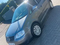 Grau Gebraucht 2004 VW Touran Van / Kleinbus | 1.700 € (Fairer Preis)
