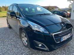 Schwarz Gebraucht 2015 Peugeot 5008 Allure Van / Kleinbus | 5.000 € (Fairer Preis)