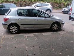Silber Gebraucht 2003 Peugeot 307 Limousine | 1.999 €