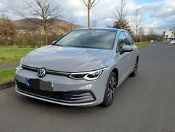Grau Gebraucht 2021 VW Golf VIII Active Limousine | 21.890 € (Fairer Preis)