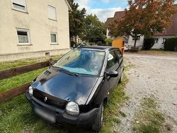 Schwarz Gebraucht 2000 Renault Twingo Kleinwagen | 763 €