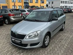 Silber Gebraucht 2011 Skoda Fabia Cool Edition Kombi | 5.000 € (Fairer Preis)