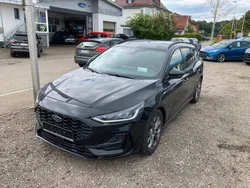 Schwarz Gebraucht 2023 Ford Focus ST-Line X Limousine | 27.480 € (Teuer)