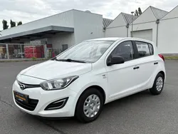 Weiß Gebraucht 2014 Hyundai i20 Edition Limousine | 4.990 € (Fairer Preis)