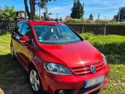 Rot Gebraucht 2008 VW Golf Plus Cross Van / Kleinbus | 3.400 € (Fairer Preis)