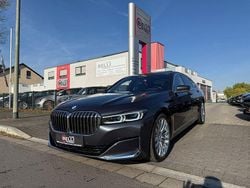 Grau Gebraucht 2019 BMW 750 Performance Limousine | 38.950 € (Fairer Preis)