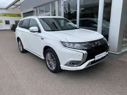 Mitsubishi Outlander P-HEV