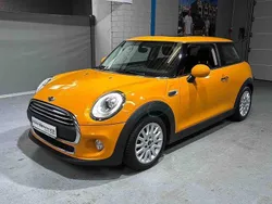 Volcanic orange Gebraucht 2016 Mini ONE Kleinwagen | 10.999 € (Fairer Preis)