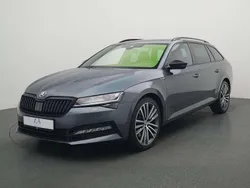 Grau Gebraucht 2019 Skoda Superb SportLine Kombi | 25.980 € (Fairer Preis)