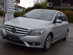 Silber Gebraucht 2012 Mercedes B200 Van / Kleinbus | 10.890 € (Fairer Preis)