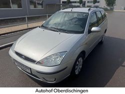 Silber Gebraucht 2004 Ford Focus Ghia Kombi | 2.590 € (Teuer)