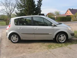 Silber metallic Gebraucht 2004 Renault Scénic II Privilege Van / Kleinbus | 5.900 €