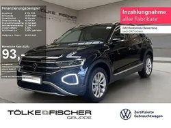 Deep black perleffekt (metallic) Gebraucht 2024 VW T-Roc Style SUV | 27.389 € (Guter Preis)