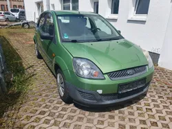 Grün Gebraucht 2006 Ford Fiesta Kleinwagen | 2.500 € (Etwas zu teuer)