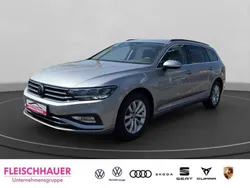 Silber Gebraucht 2023 VW Passat Business Kombi | 20.980 € (Fairer Preis)