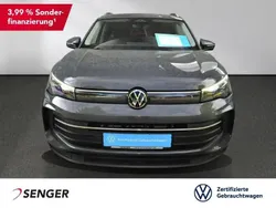 Grau Gebraucht 2024 VW Tiguan Life SUV | 35.980 € (Etwas zu teuer)