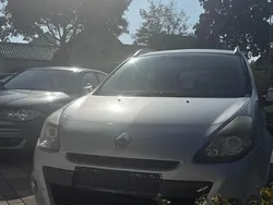 Grau Gebraucht 2009 Renault Clio II Limousine | 1.700 €