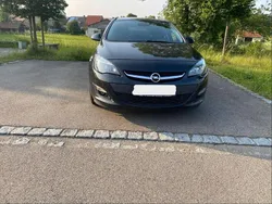 Schwarz Gebraucht 2016 Opel Astra Kombi | 7.500 € (Fairer Preis)