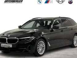 Schwarz ii Gebraucht 2022 BMW 530e Sport Line Kombi | 29.890 € (Superpreis)