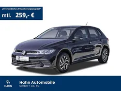 Deep black perleffekt Gebraucht 2024 VW Polo Life Limousine | 19.395 € (Guter Preis)